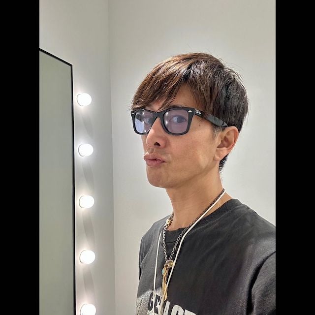 木村拓哉がサングラス姿の“あひる口ショット”を公開