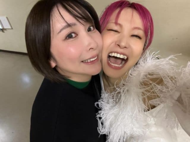 LiSAが戦友・藍井エイルとの2ショットを公開しファン歓喜「素敵すぎる2人」