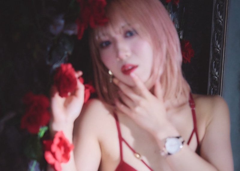 情熱の赤！マリーゴールド・松井珠紗が魅せたビキニショットに反響