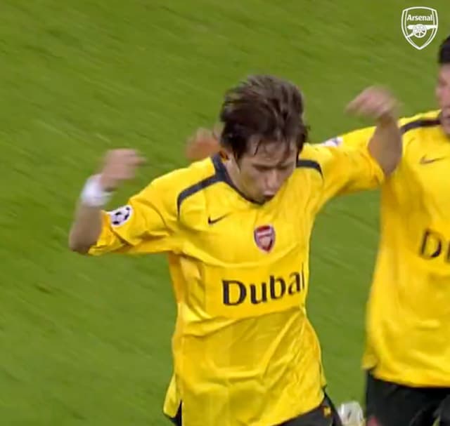 アーセナル ロシツキー誕生日に豪快シュートを振り返り祝福！