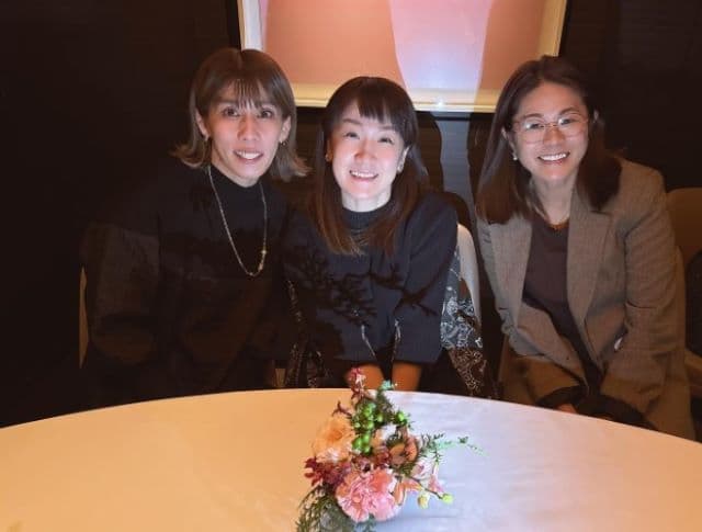 澤穂希が超豪華3ショットを披露「最強女子トリオ」などとファン大興奮