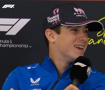 アロンソとフランコの“師弟漫才”にほっこり！グリッド上で交わされた粋なやり取りとは？