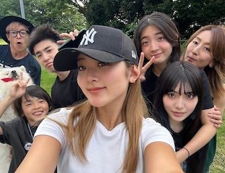 つるの剛士 美男美女家族ショット公開で話題に カナダへ行って5年の長男への想いも吐露