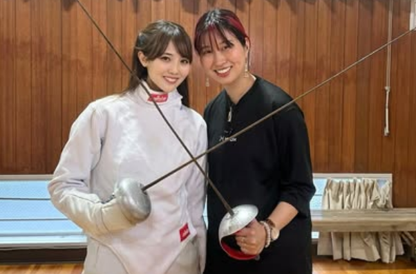 「めっちゃいい写真！」美女アナウンサー、元フェンシング女子・木村毬乃 と激レア2ショットを披露！「え、一緒に映ってる！」
