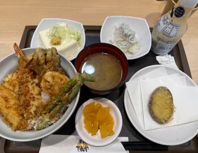 「美味！」中川翔子、あの天ぷらチェーンで食事を楽しむ