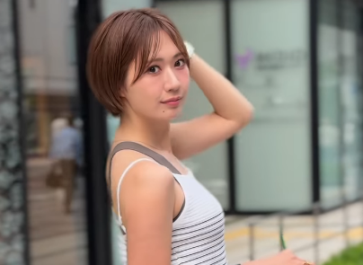 「綺麗で息するの忘れそう」ゴルフ美女子、街角スナップ風