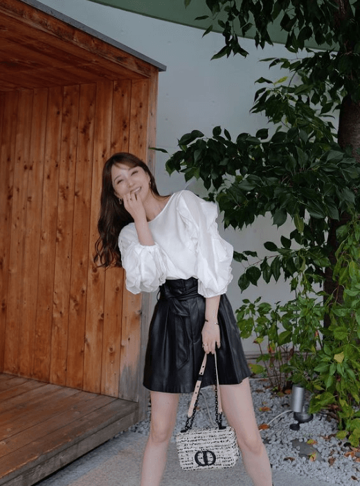 人気モデル麻亜里、表参道ランチの際に見せた美顔美脚ショットにファン「真珠のような瞳」と絶賛