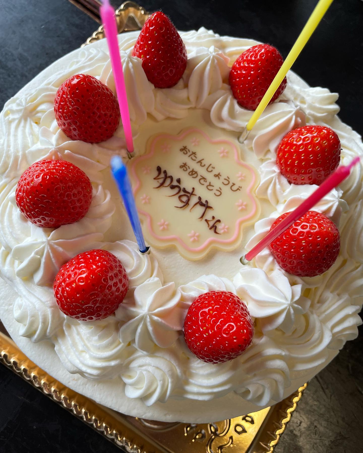 上地雄輔さん43歳の誕生日🎉🎂様々な有名人からお祝いの声も✨