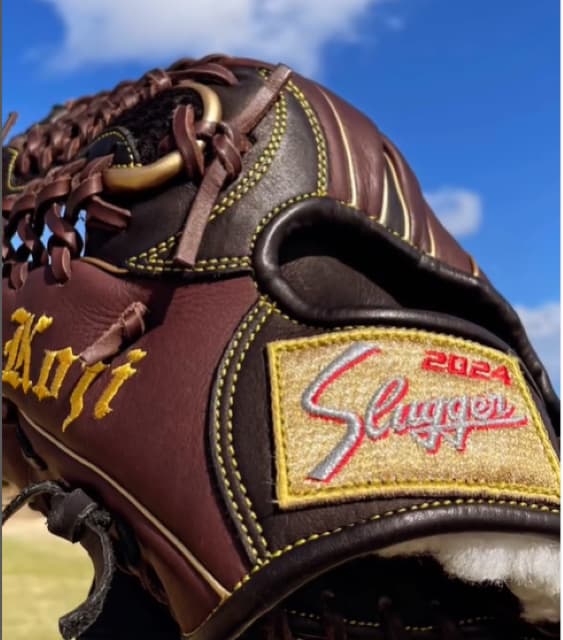 「このグラブとさらに高みを目指して」阪神・近本光司 新しいグラブを入手！