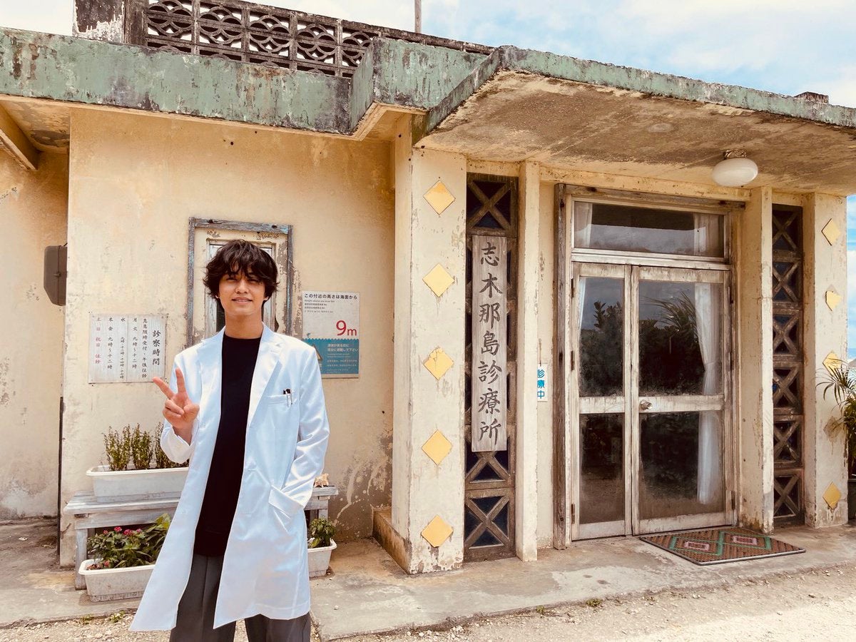 髙橋海人「Dr.コトー診療所」に新米医師として出演❗️「今でもニヤニヤしてしまいます。」