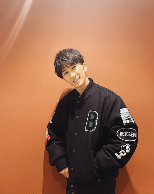 WEST.濵田崇裕、”マネージャーカメラ”で決めポーズ公開「需要しかない」