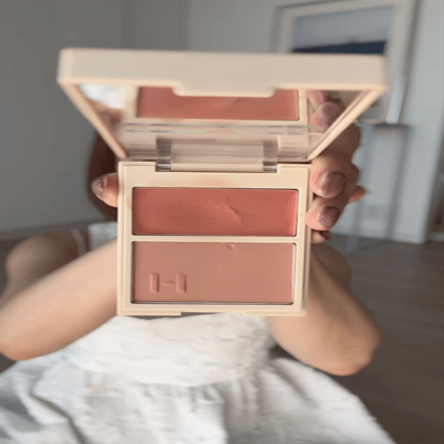 仲村美香のフルメイク動画！惹き込まれてしまう美貌