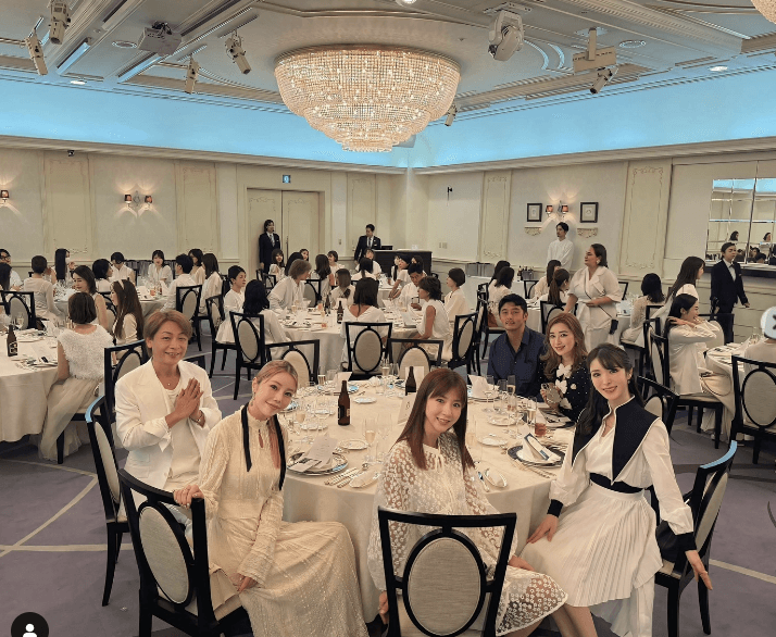 住谷杏奈が六本木クリニック4周年パーティーに登場、美容トークショーも開催