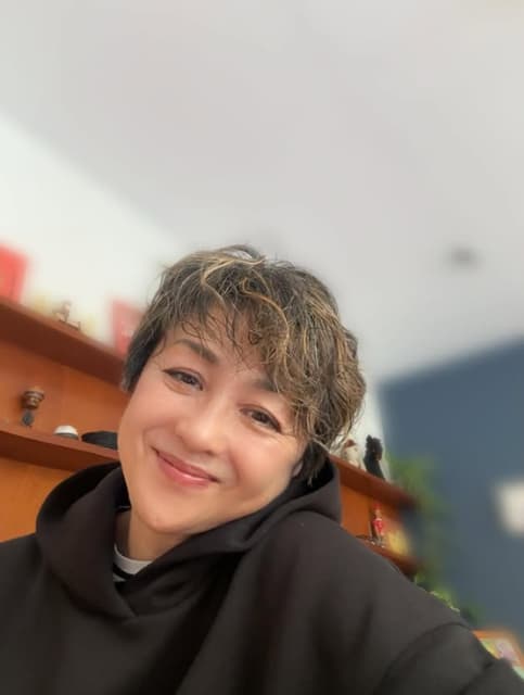 なないろ日和の香坂みゆき、清潔感ある黒コートでの写真を公開！