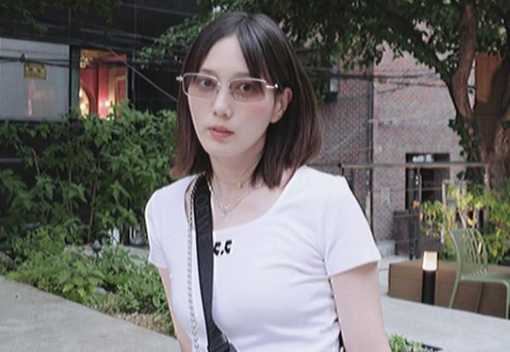 本田翼が韓国からの帰国を報告 肌の白さ引き立つ私服ショットにファン歓喜