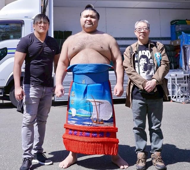 新日本プロレス・タイチが靖国神社の奉納大相撲へ！高安関らとの貴重なショットを公開