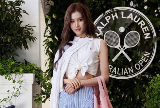 「女神降臨」TWICE・サナ、最新ショットに絶賛の嵐