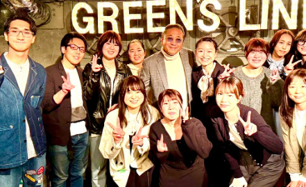 「親方の背中を追って」鎧塚俊彦、新入社員との熱い夜にファン感動！