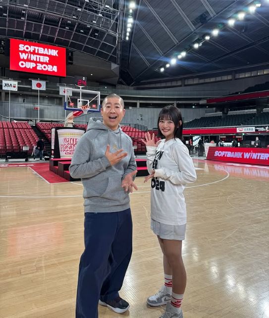 バスケ好きインフルエンサー『すみぽん』応援団つとめた”SoftBankウインターカップ2024”終幕！あの芸人との2Sが話題