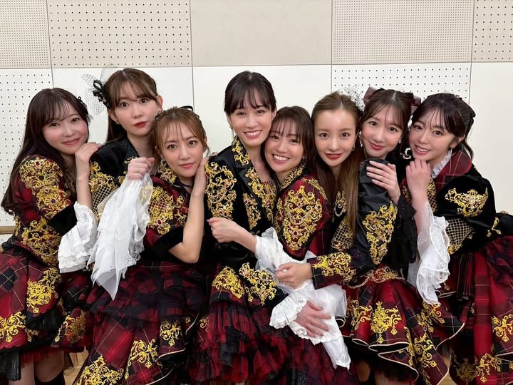 「AKB48と言えば、、」大島優子が新衣装を公開！AKB・OGの豪華すぎる集合ショットに反響続々