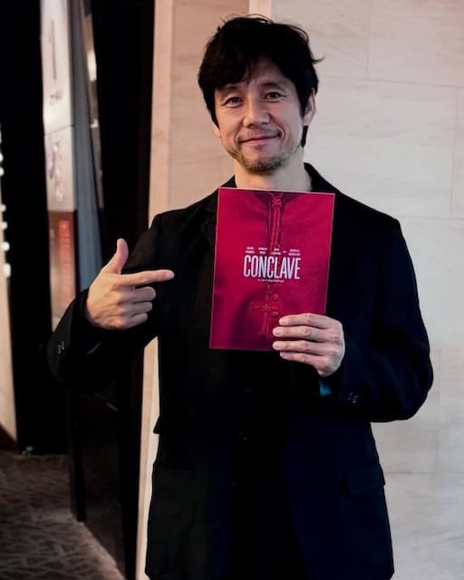 西島秀俊、「教皇選挙」に感激！「一瞬の隙もない。面白かった！」