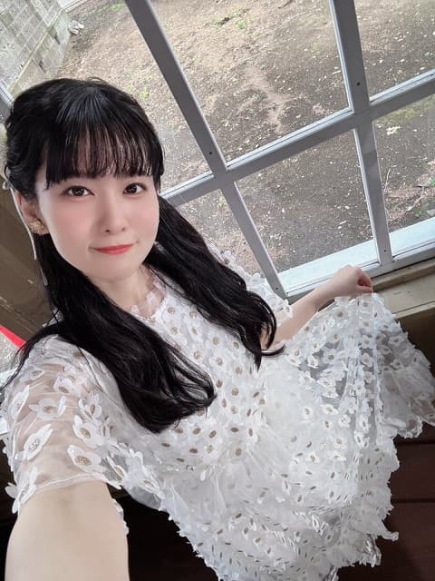 「可愛さもいっぱいに溢れてます…」女性声優のワンピース姿にファンから絶賛の嵐