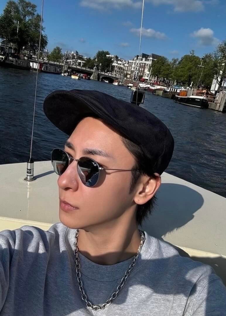 AAA・與真司郎がオランダのアムステルダム観光を満喫！