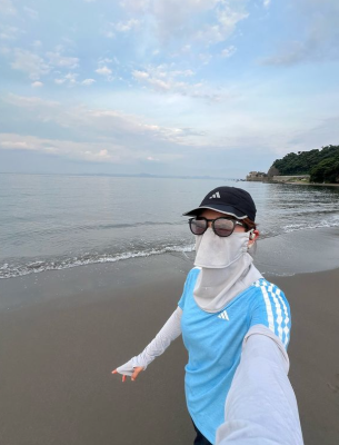 100キロマラソンで話題の女優が日焼け対策セットを紹介！？ “これぞ完全装備”とSNSで話題に