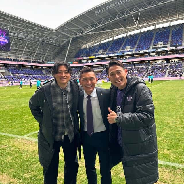 「3人ともいい笑顔」森脇良太が青山敏弘らとの豪華なスリーショットを公開！