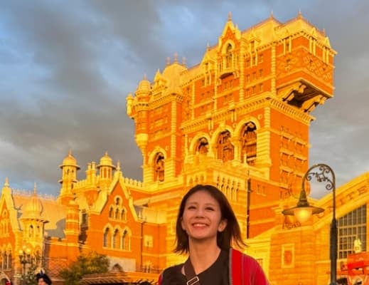 菅原美優が家族でテーマパークを満喫！仲良しショットも公開しいいね集まる