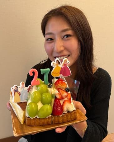 なでしこジャパン・塩越柚歩　チームメイトが誕生日をお祝いしてくれたよ