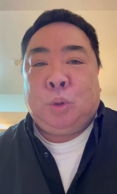 ドランクドラゴン塚地、嬉しさのあまり突如『武田鉄矢のモノマネ』を披露？