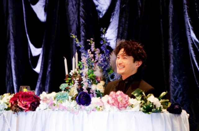 「ディナーショーにお越し頂きありがとうございました。」津田健次郎が30周年記念でディナーショーを開催