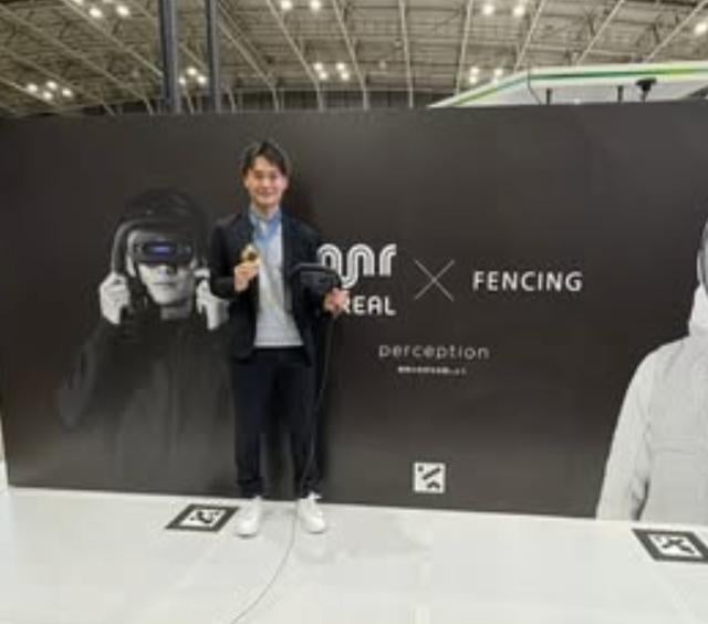 フェンシング松山恭助、CP+2025でMREAL体験！『360度でフェンシングの剣さばきを体感』