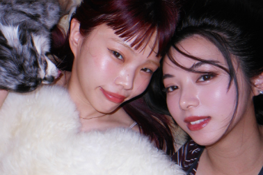 「池田エライザ、アイナ＆相棒ゾッピーとの昼下がりショットにファン悶絶『美しすぎる2人！』」