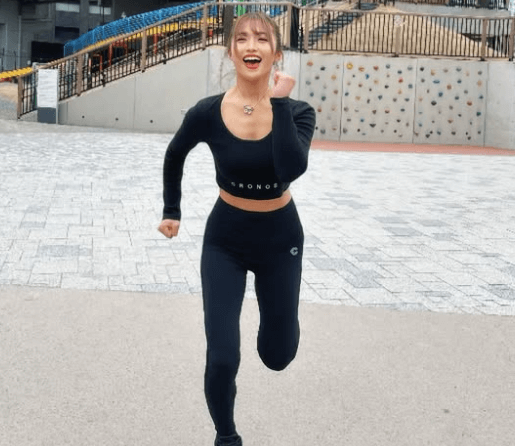 「あなたは逆境を楽しむ変態と言われました」美女トレーナー、”衝撃発言”を報告し反響続出！「一瞬江頭2:50フォローしてたけ？て思った」