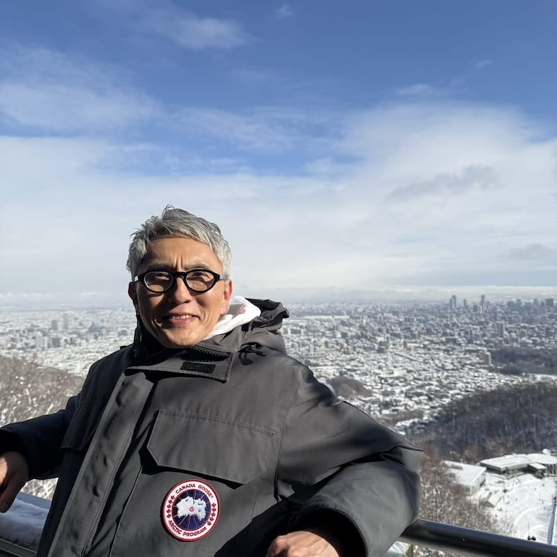 松重豊が札幌を満喫！スキージャンプ台から銀世界を見下ろす！