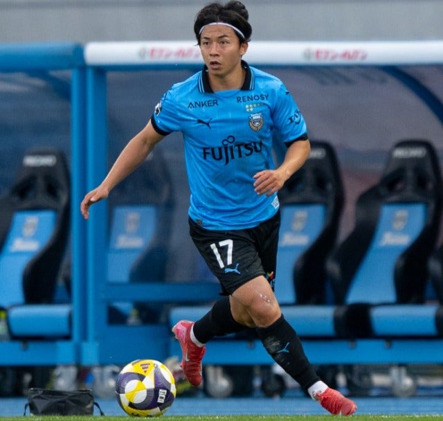 川崎フロンターレの伊藤達哉が同点ゴールを決める！