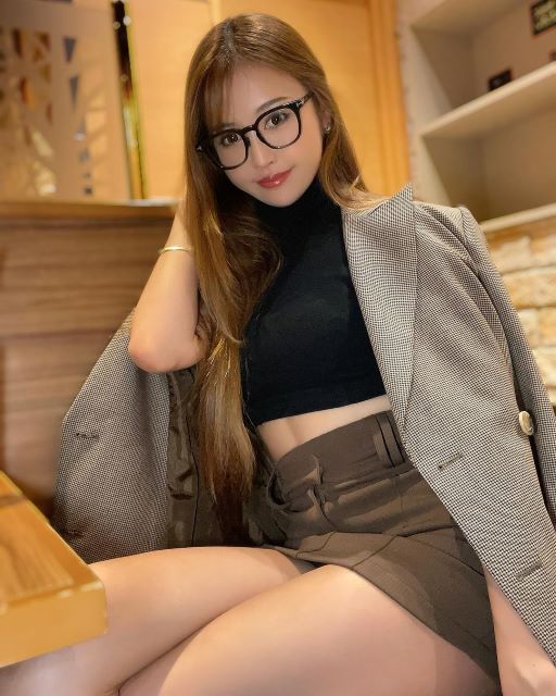 CYBERJAPAN・渡辺加苗「大胆太もも秋コーデ」でファン悩殺⁉︎