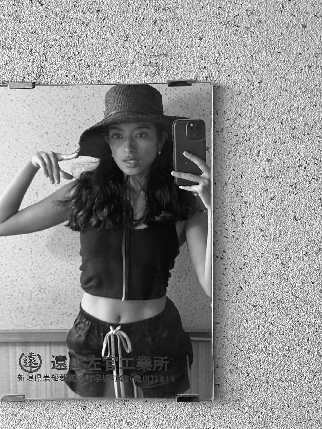 「水着姿がたまらん…」ローラ、農業と本業の両立スタイルに“惚れた”の声続出