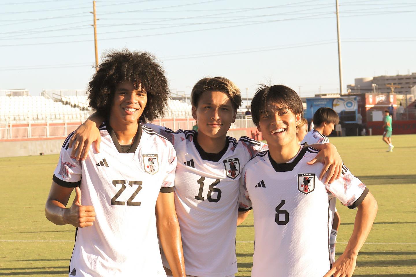 「日本の未来を担う3人👏👏」松木玖生の3Sにファン歓喜📸