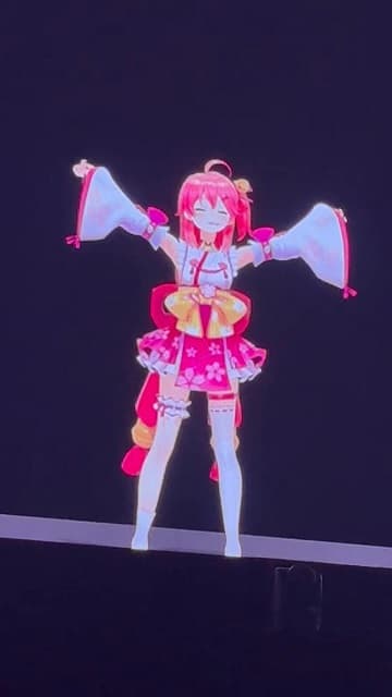 「なんかシュールで草」星街すいせいが投稿した さくらみこのリハ映像に反響