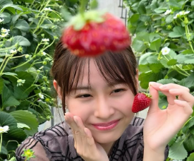 いちご帽子が可愛すぎる！望木聡子アナの“苺姫ショット”にファン悶絶！