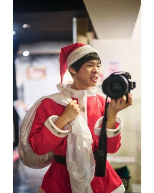 「少しでも楽しめますように！」かが屋・加賀翔、サンタ姿で絶体絶命のワケとは…？！