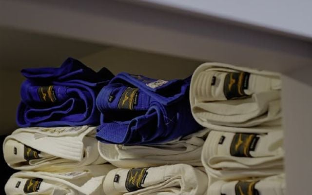 山積みで圧巻！柔道家・羽賀龍之介が大量の柔道衣を公開