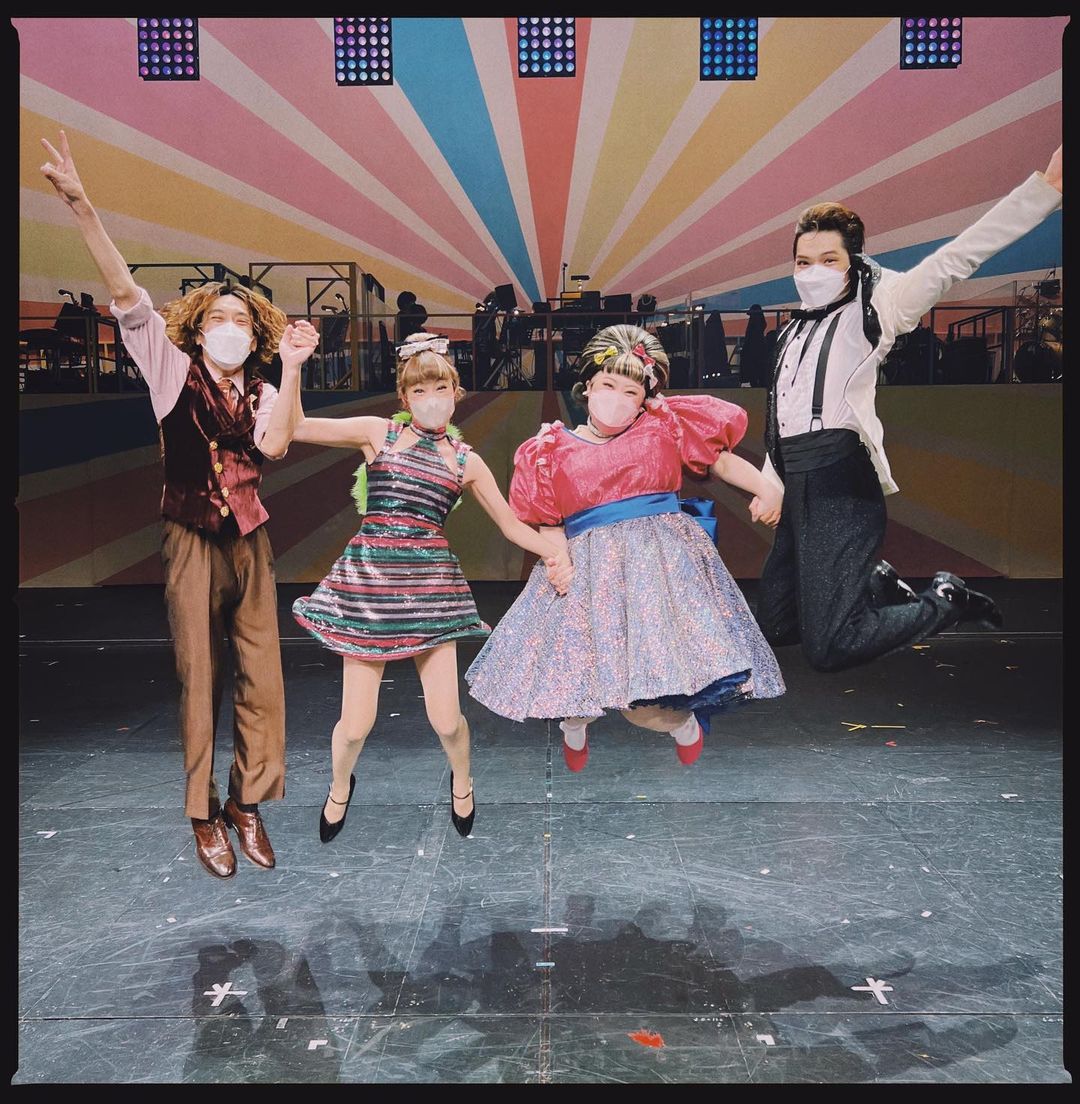 渡辺直美が大千穐楽を迎えたことを報告✨「完走お疲れ様でした💛」