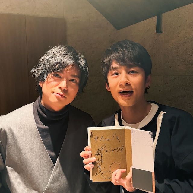 「知的な香りしかしない」中丸雄一と加藤シゲアキ、SMILE-UP.所属の作家コンビが対談👀📚