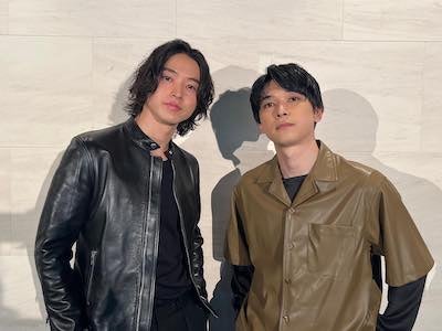 山﨑賢人が“お亮”との舞台挨拶直後のツーショットを大公開👀✨  ファンから感激の声「産まれてきてくれてありがとう」