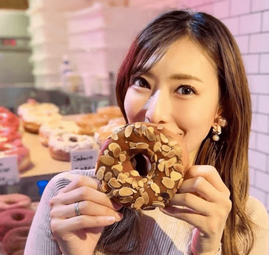 「ドキドキしちゃいます」人気モデル、スウィーティーな”ドー活・ショット”が可愛すぎとファンを魅了！「優しい可愛い笑顔」