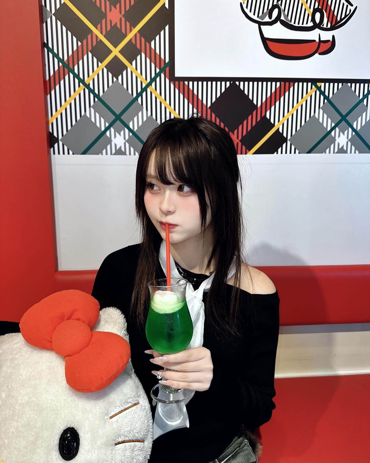 人気インフルエンサーの”あの人”が最新ショット公開！「小樽に可愛いカフェあった...」